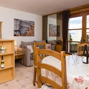 ski-apartment-le-chamois.hotels-rhonealpes.com/
